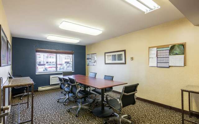 Motel 6 Eau Claire, WI