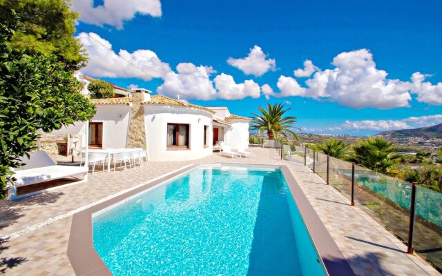 Suerte - sea view villa with private pool in Moraira