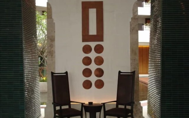 Adinkra Plaza Hotel