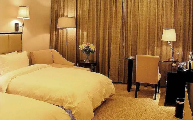 Yulong International Hotel