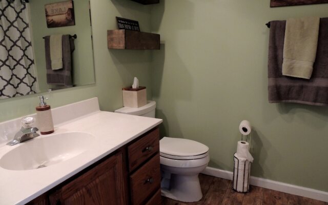 Allure Of The Lake 3 Bedrooms 2 Bathrooms Home