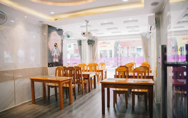 Hung Huong Hotel