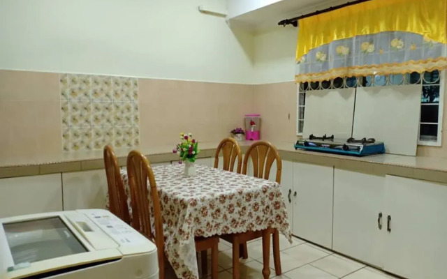 KK Homestays 6 Rooms
