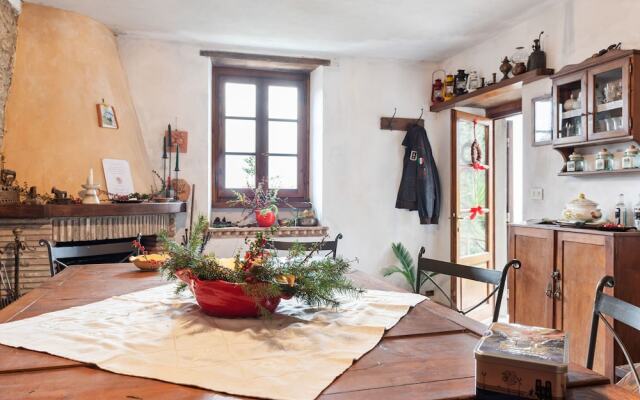 Hill-view Holiday Home in Camaiore With Private Garden