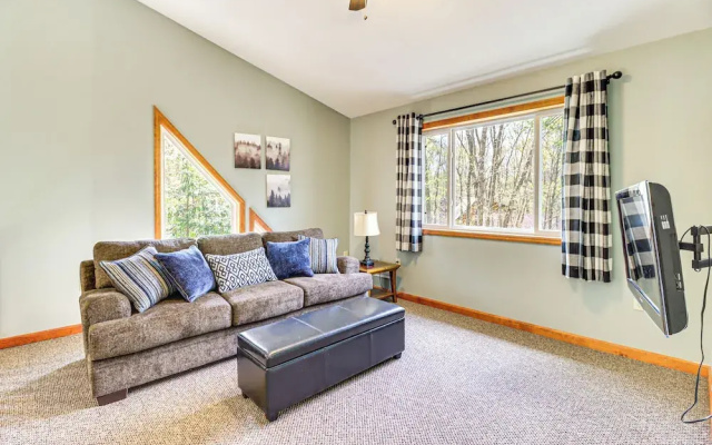 Game Room + Lake Access: Albrightsville Escape
