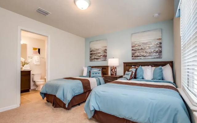 5bed 5Ba Villa Game Room Pool Spa