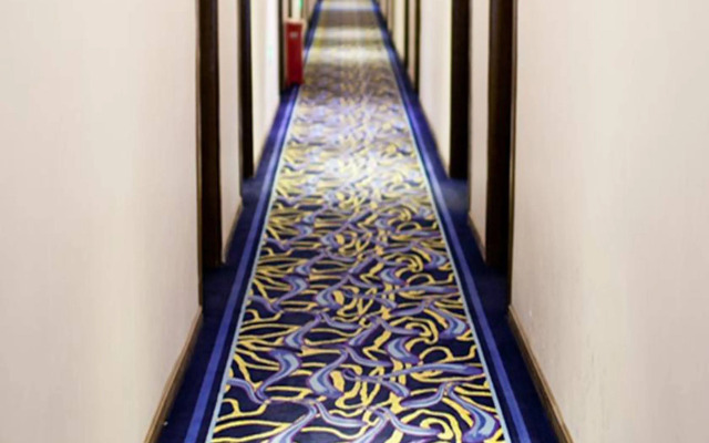 Nostalgia Hotel Beijing Yonghe Lama