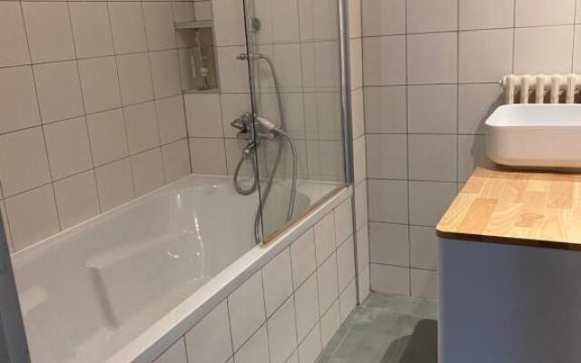 Appartement d’artiste lumineux central 76m2