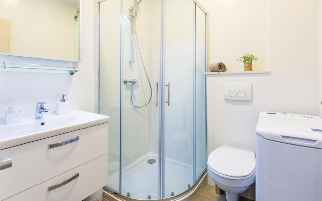 Nice Home in Cavtat With Wifi and 1 Bedrooms