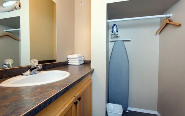 Vance Creek Hotel & Conference Centre