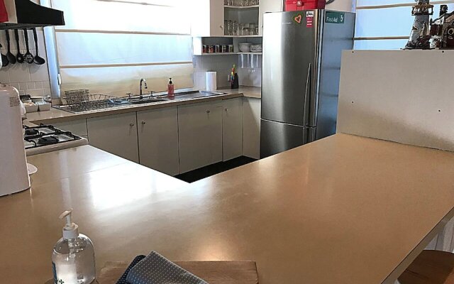 Cosy AffordableGetaway Wifi Netflix Wine