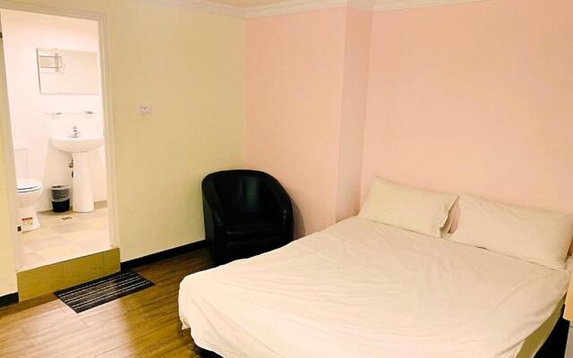 Easy Inn Hostel
