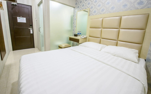 OYO 676 Nasa Hotel