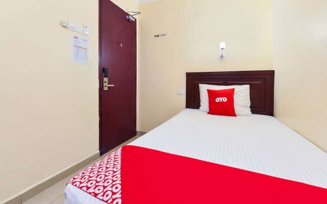 OYO 90562 J Hotel PJ