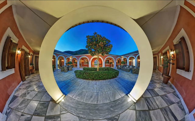 Villa Veneziano – Suites & Villa.
