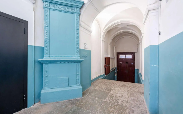 Metry v centre on Tchaikovsky Street 65-67