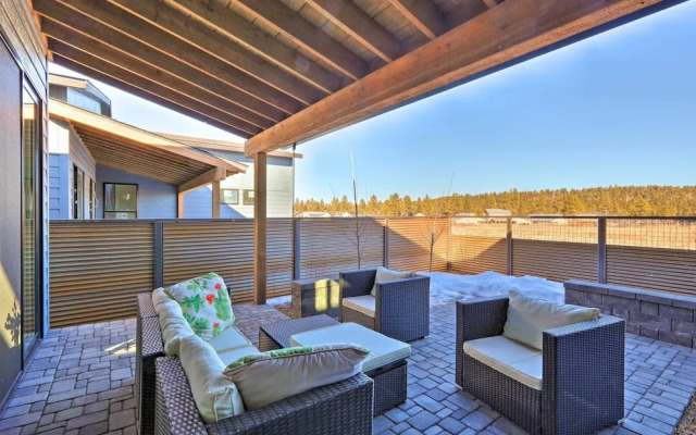Flagstaff Home w/ Patios + Mount Humphries Views!