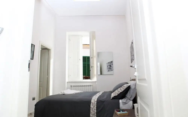 900 B&B