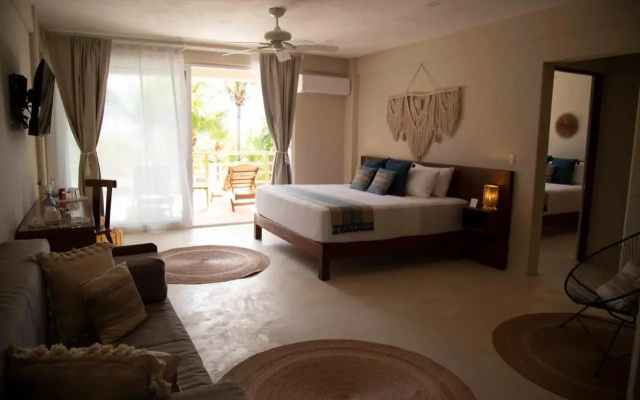 Noah Beach Hotel & Suites