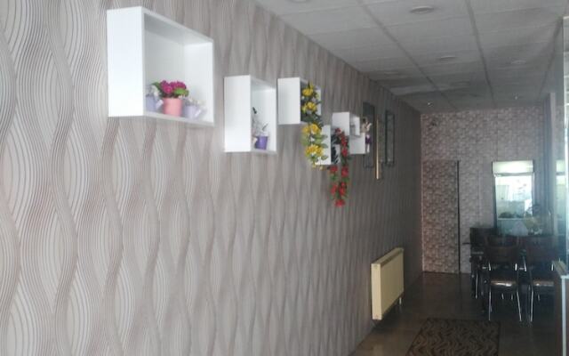 Otel Yeni̇ Çinar