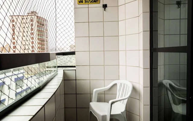 Apto com Excelente Localiza o a 50m da Praia