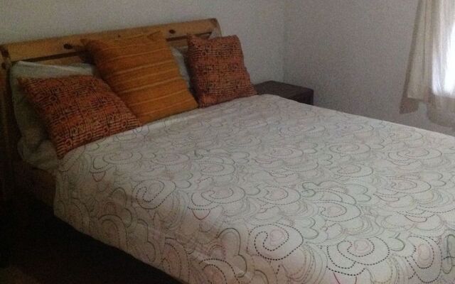 Livingstone Guest Farm - Hostel