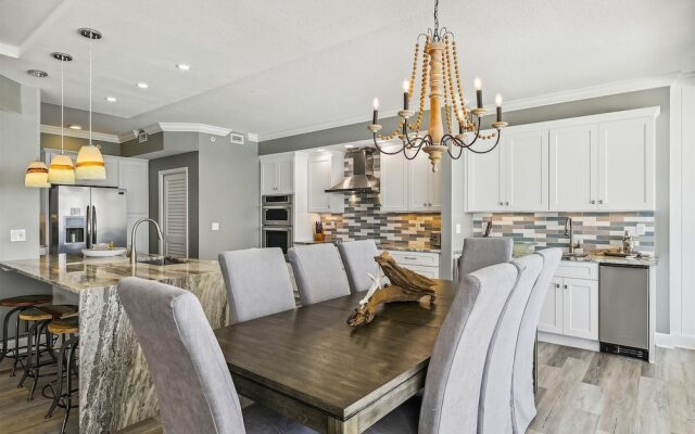 Oceania 703 3 Bedroom Condo by RedAwning