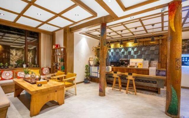 Yishu·designer light luxury vacation B & B