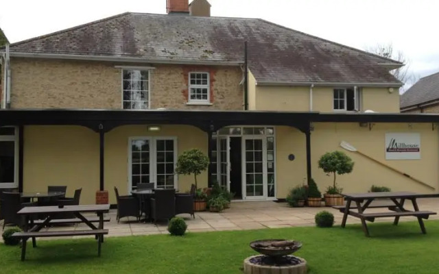 Millhouse Hotel And Riverside Restaurant