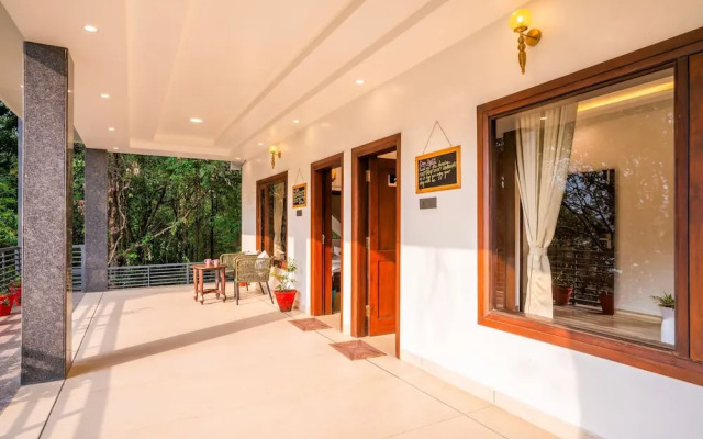 Moustache Select Naukuchiatal