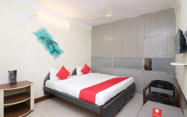 OYO 13657 Hotel Radhika