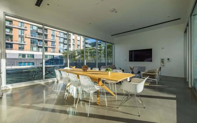 @ Marbella Lane - Luxurious 3BR Penthouse