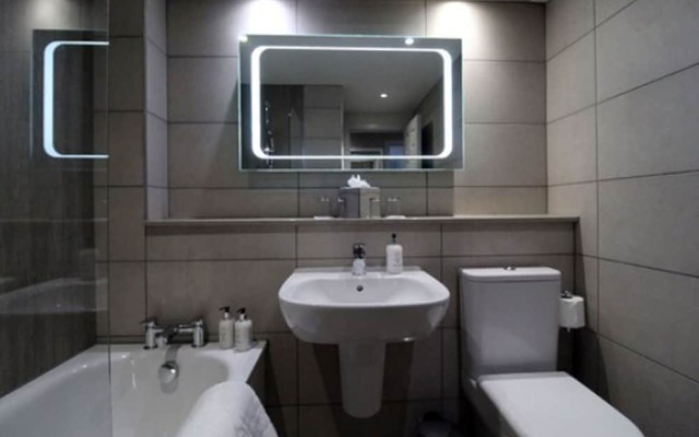 Fountain Court Apartments - Grove