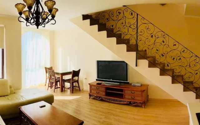 Chateau Del Marina Complex Apartments