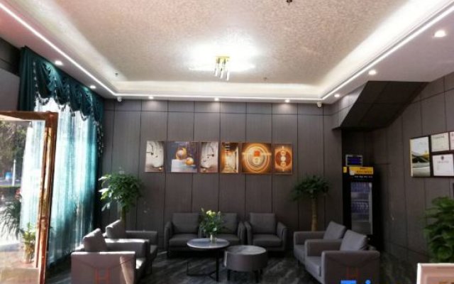 Jiahua Business Hotel (Danzhou Summer Plaza Store)