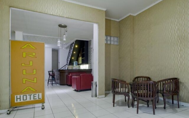 Zen Rooms Hotel Arjuna Bekasi