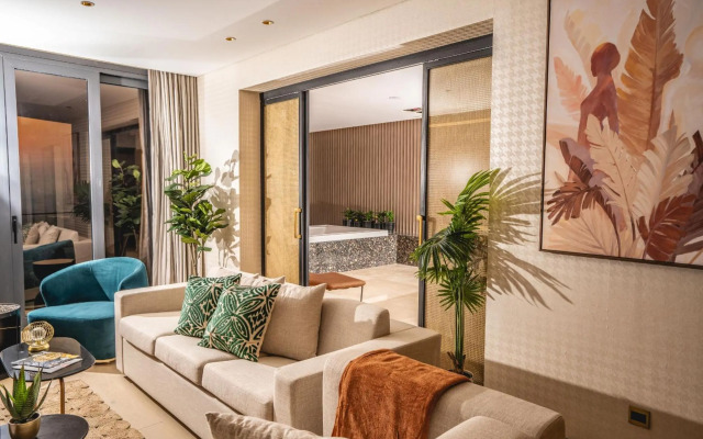 The House Hotel Al Khiran