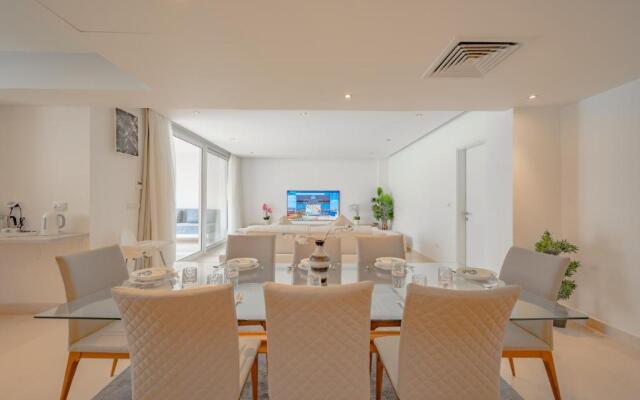 Seaview 3 BR with Beach & Pool access BBQ in Mangroovy