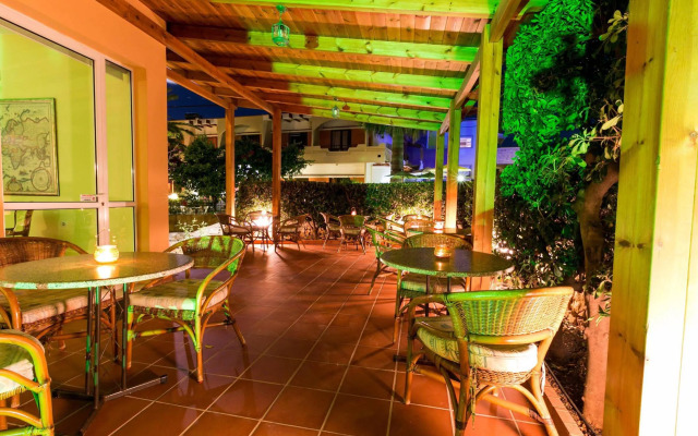 Elotia Hotel
