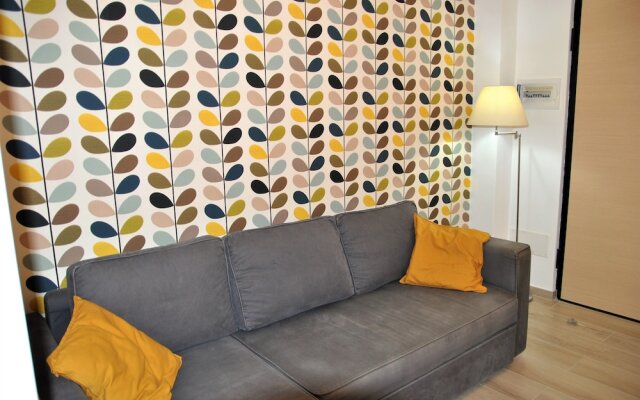 Air-conditioned Apartment With Patio, Wifi and Parking