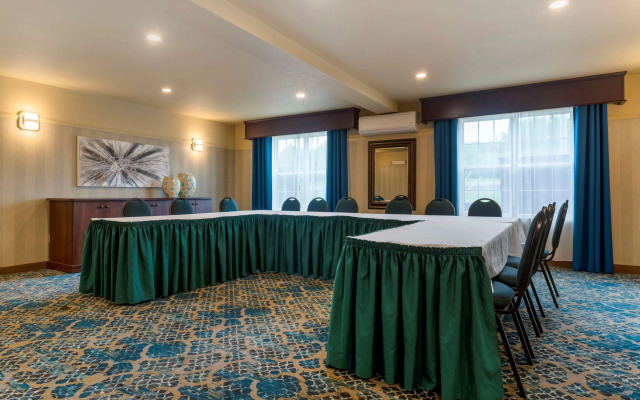 Best Western Plus Grand-Sault Hotel & Suites