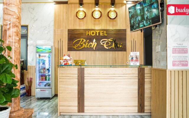 RedDoorz Bich Thu Hotel