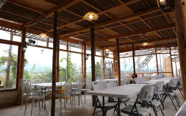 Xisha Cloud Mountain Holiday Hotel