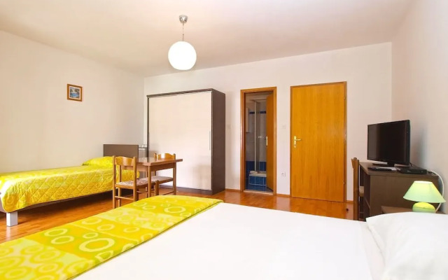 Rooms Ivica 1452
