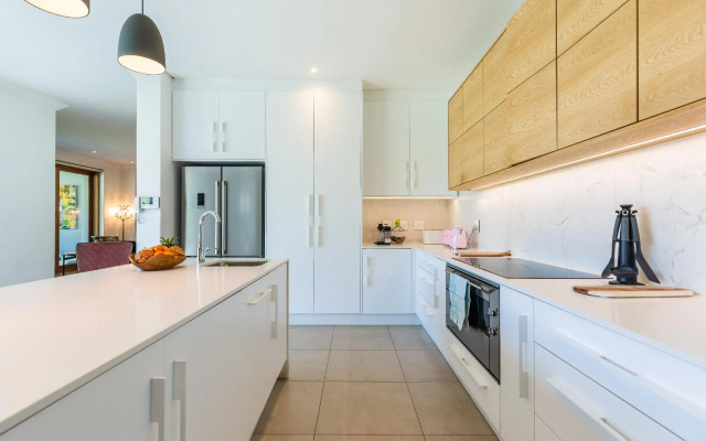 The Clarendon - Fresnaye