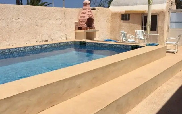 Independent Villa With Private Pool, Covered Parking