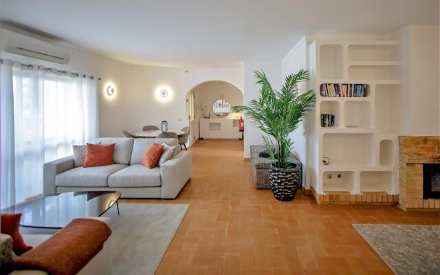 Villa Miracampo by Portucasa