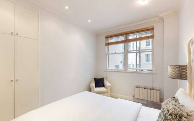 Stunning 2 Bed Apt, Sleeps 3 in Kensington