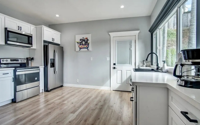 Ventura Downtown Minutes to Beaches