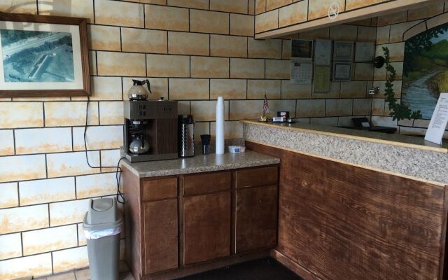 Economy Inn Crossville